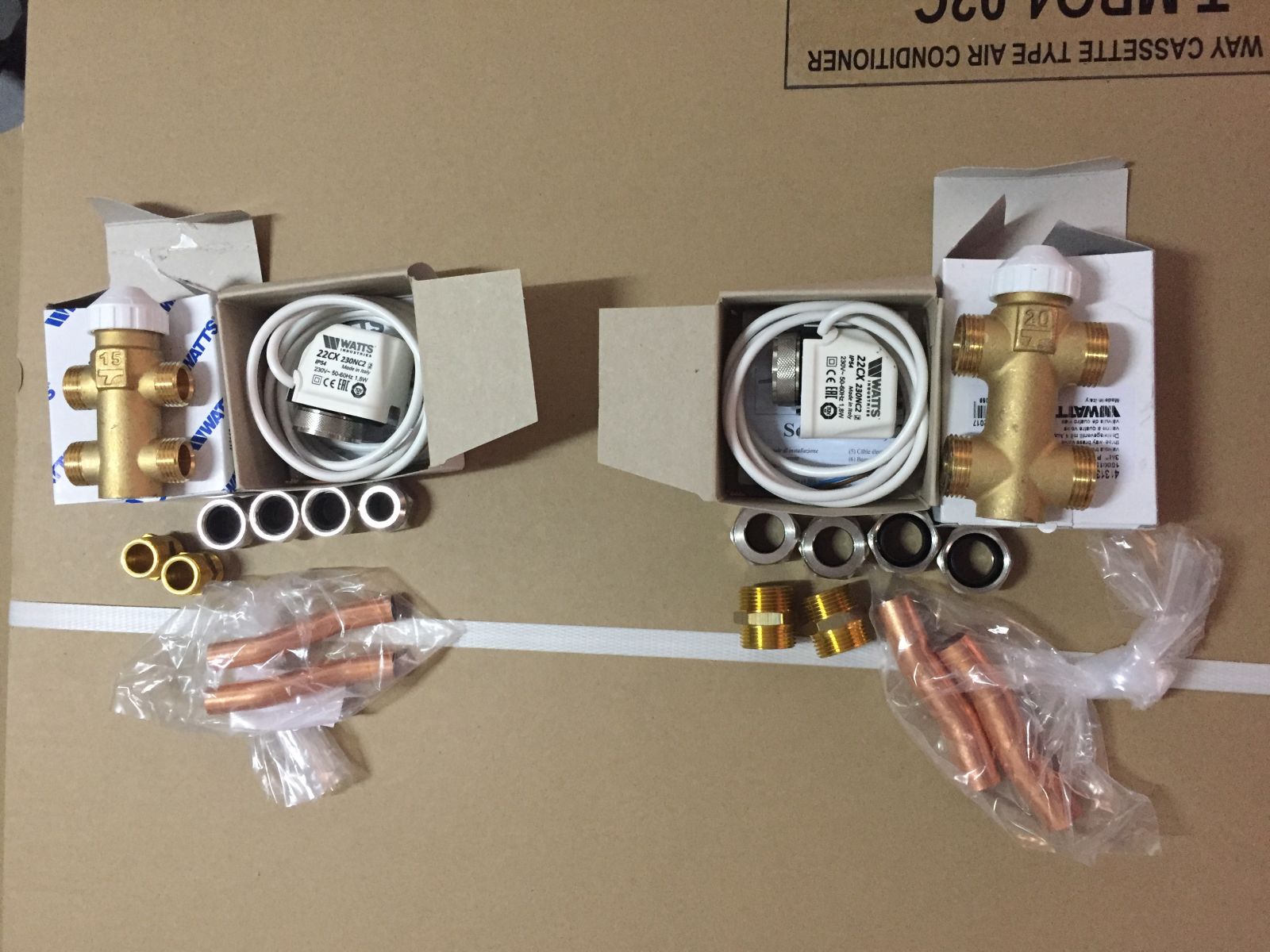 pakiet przyłączający klimakonwektora kasetonowego 4 rurowego HCA